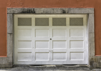 Maintaining the state of your garage door